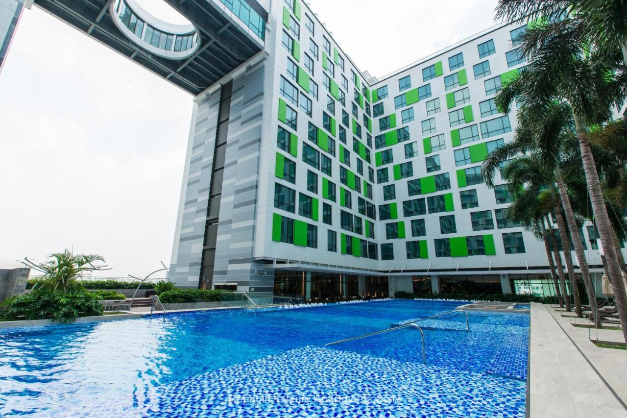 Republic Khách sạn hẻo lánh *